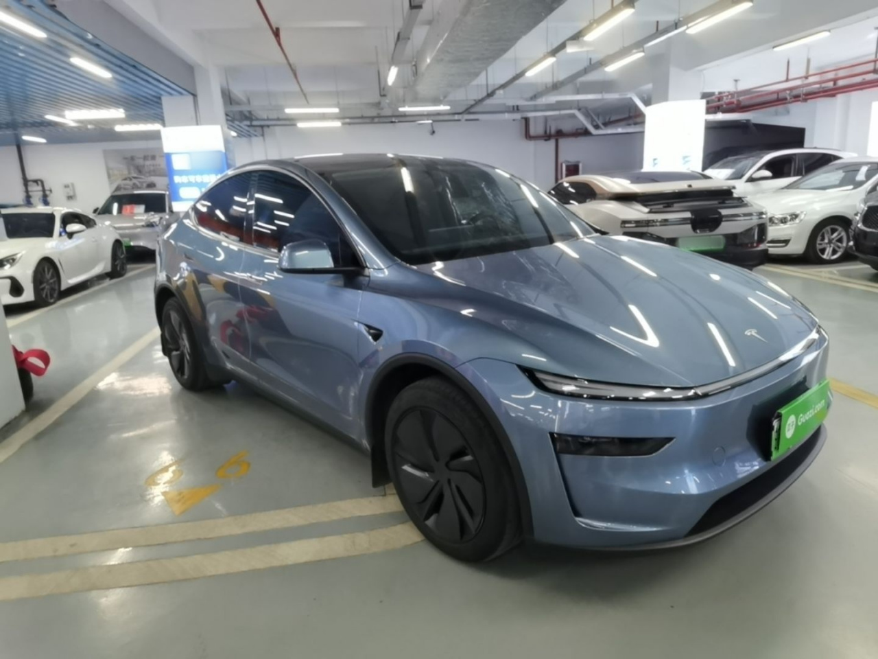 Model Y 2025 RWD photo 5