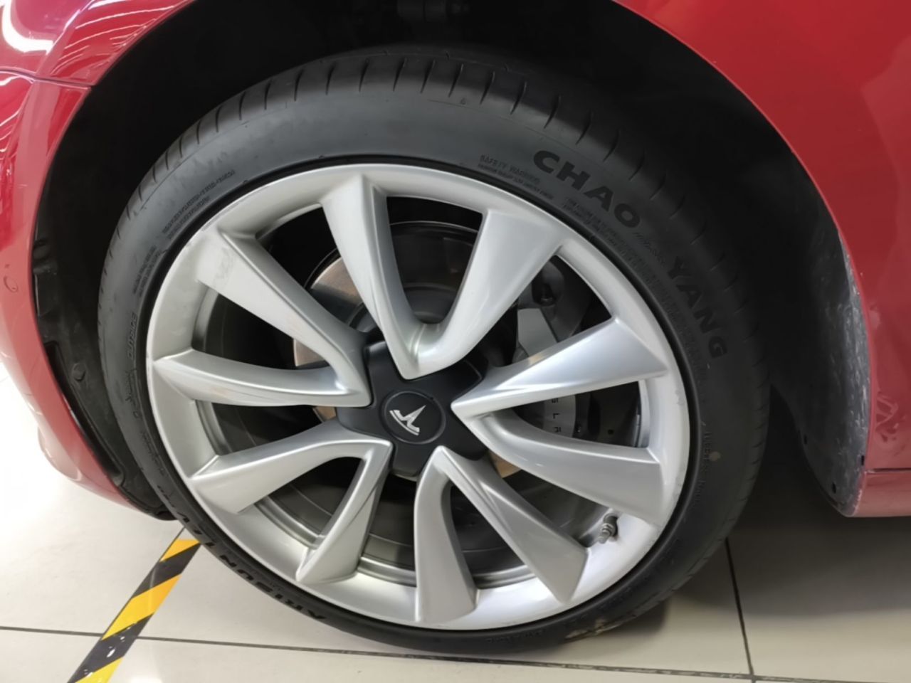 Model 3 2019 Standard Range RWD Upgraded photo 3