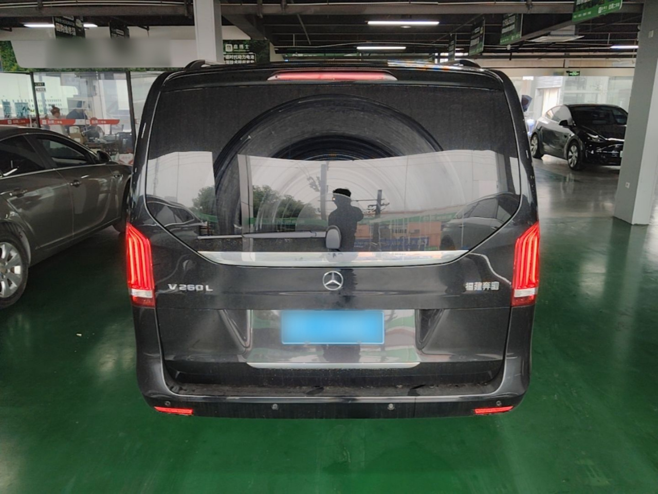 V-Class 2022 V 260 L Long Wheelbase Premium photo 5