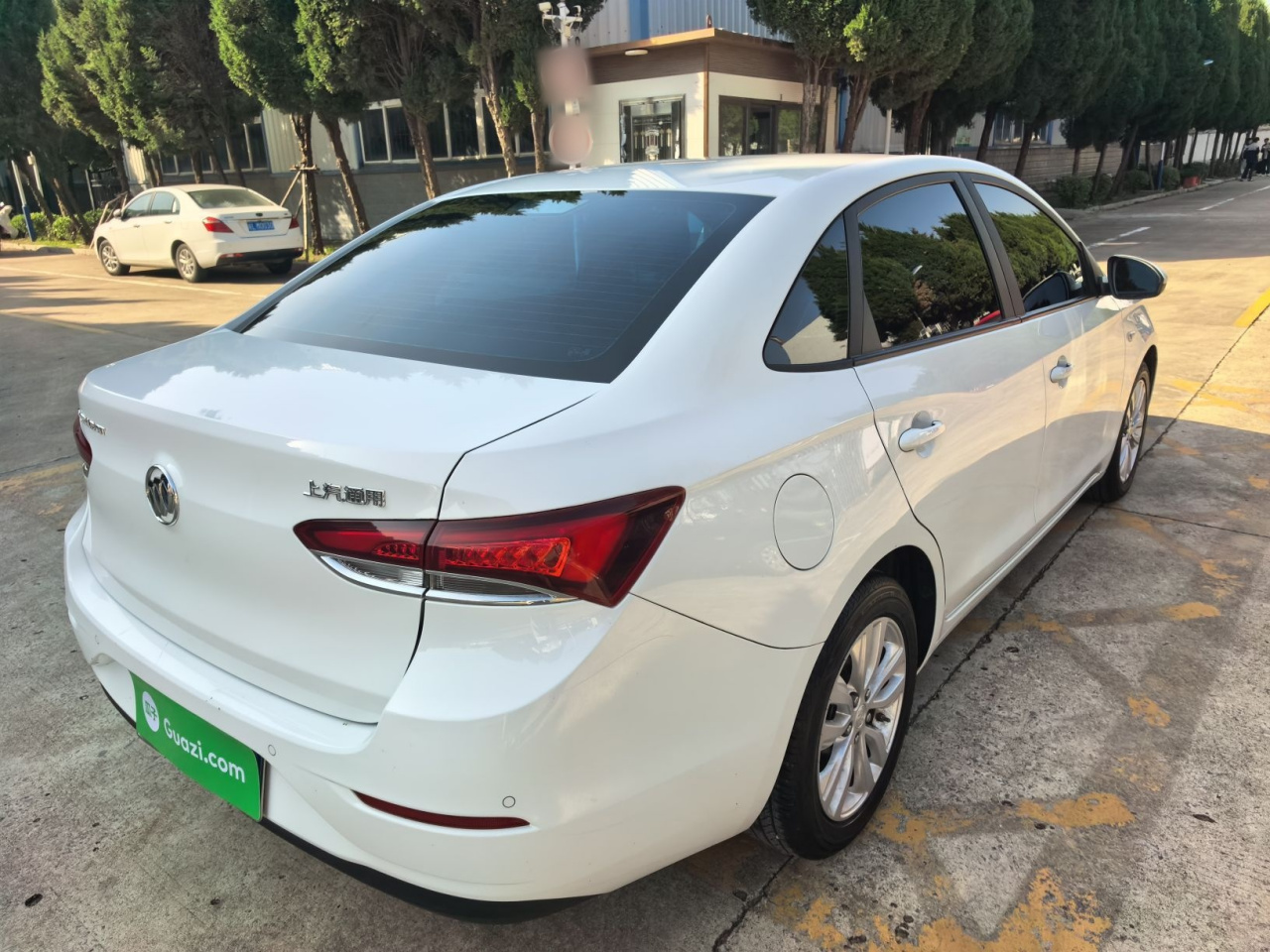 Excelle 2021 Facelift Classic 1.5L AT Elite photo 4