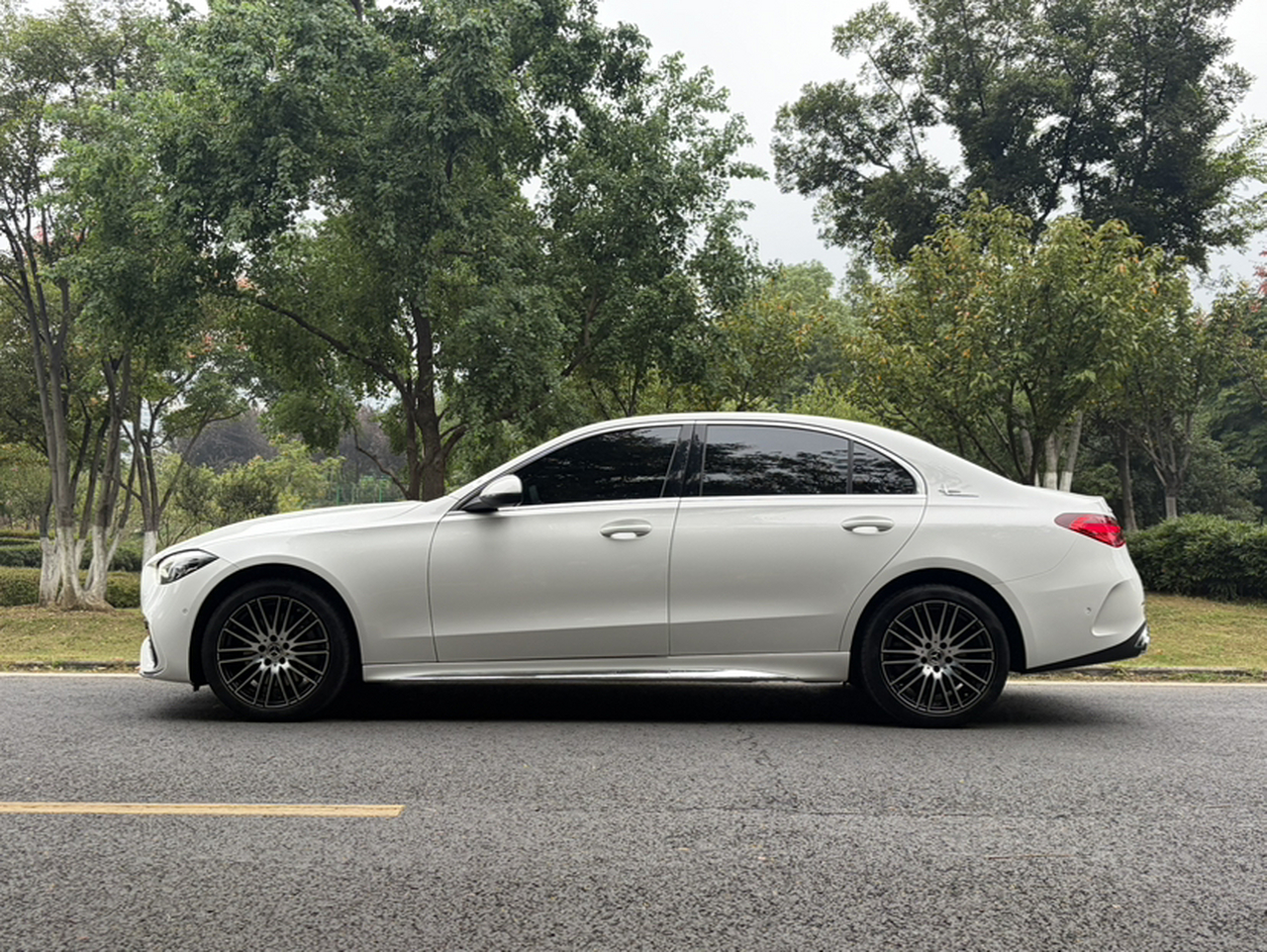 C-Class 2023 C 260 L Sport photo 4