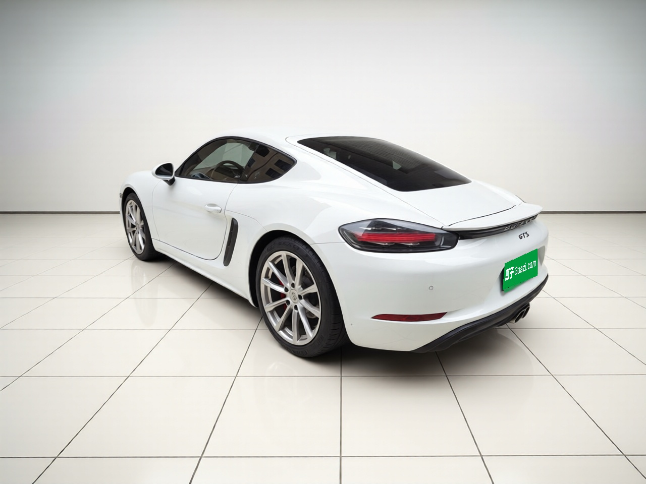 718 2020 Cayman 2.0T photo 4