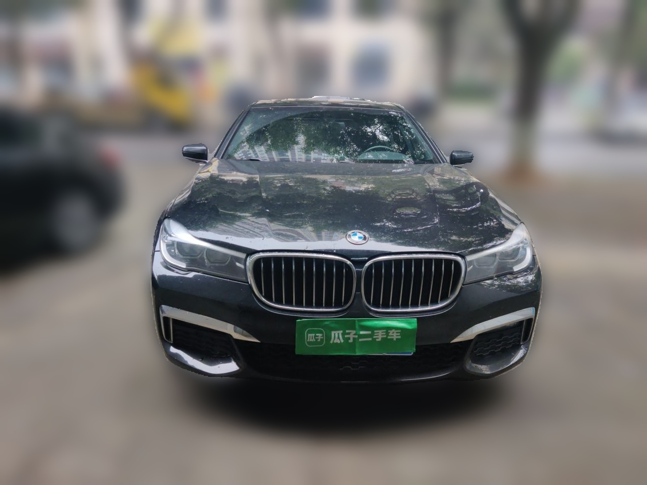 7 Series 2018 730Li Leading M Sport Package photo 2