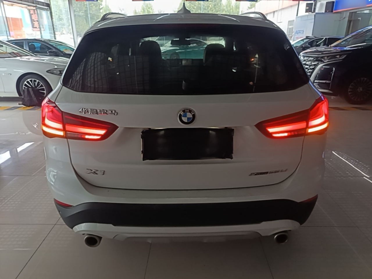 X1 2020 xDrive25Li Exclusive photo 5