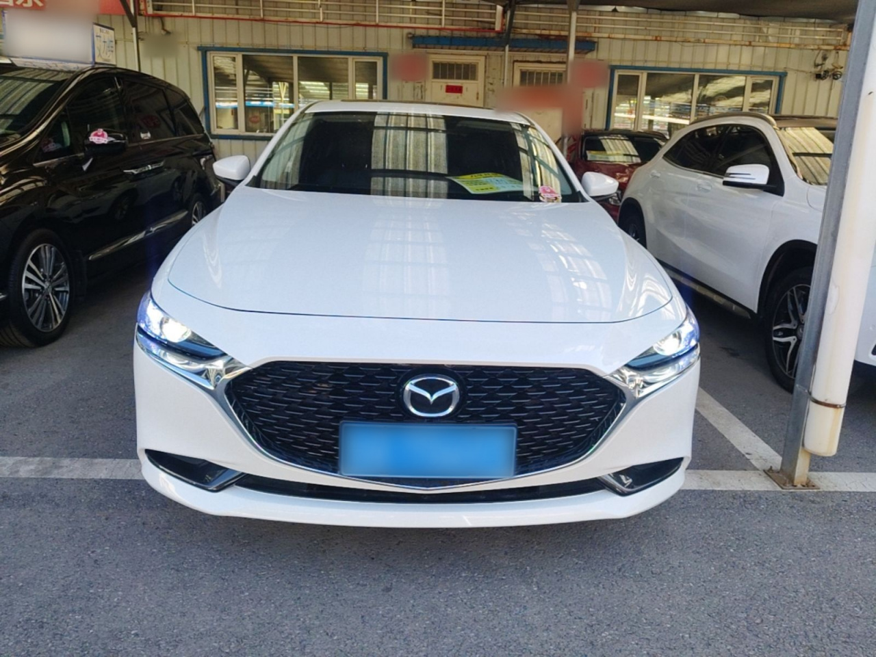 3 Axela 2023 2.0L AT photo 2
