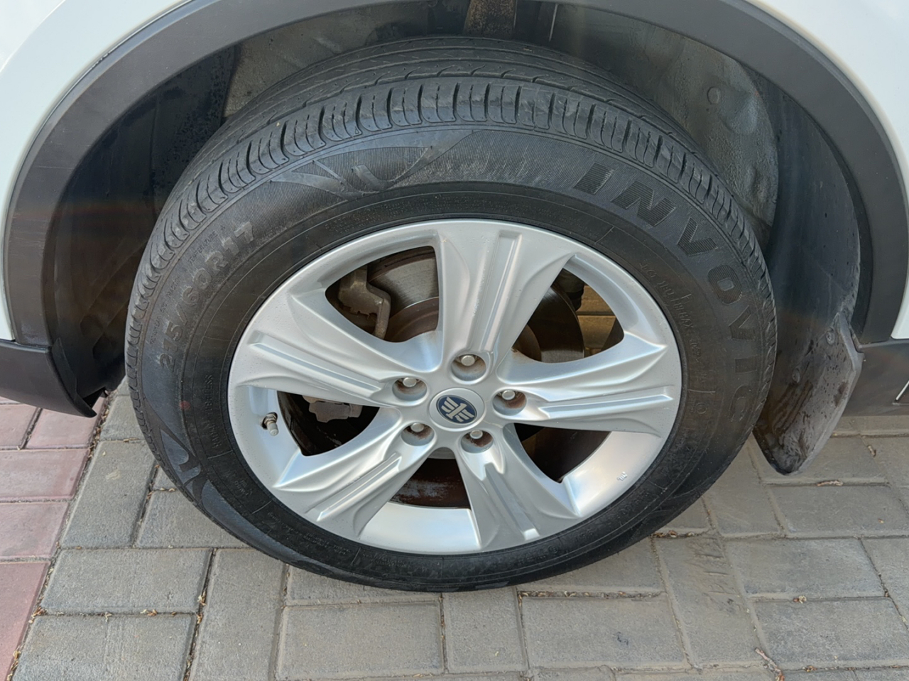 Bestune X80 2015 1.8T AT Luxury photo 4