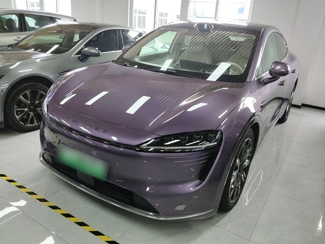 HIMA Luxeed R7 2025 EREV 331km Ultra