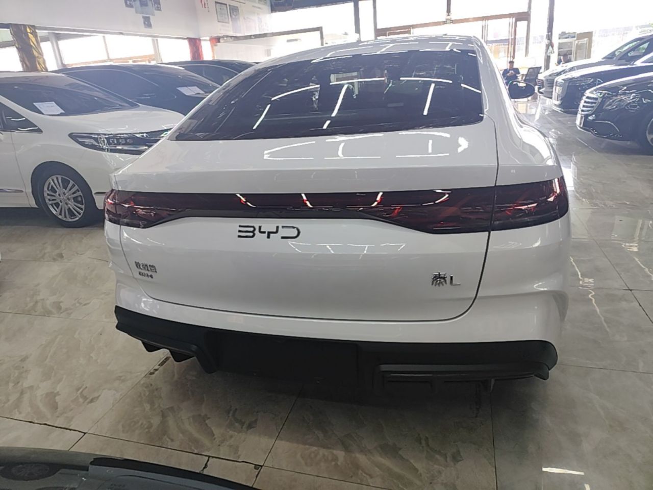 Qin L 2024 DM-i 120KM Leading photo 5
