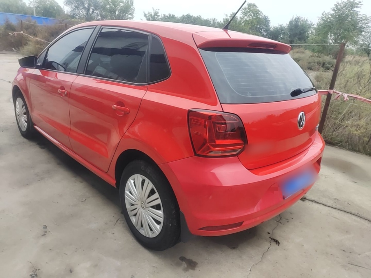 Polo 2016 1.6L AT Comfort photo 4