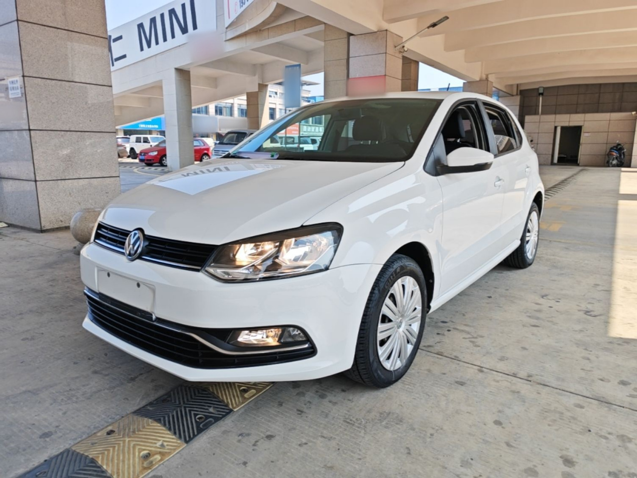 Polo 2016 1.6L AT Comfort