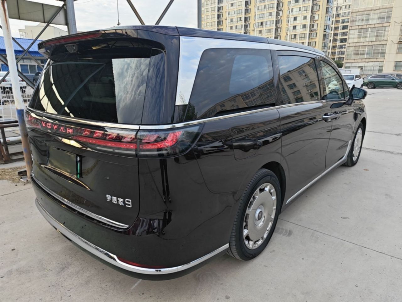 Voyah Dreamer 2026 Dreamer 9 PHEV Ultra+ photo 4