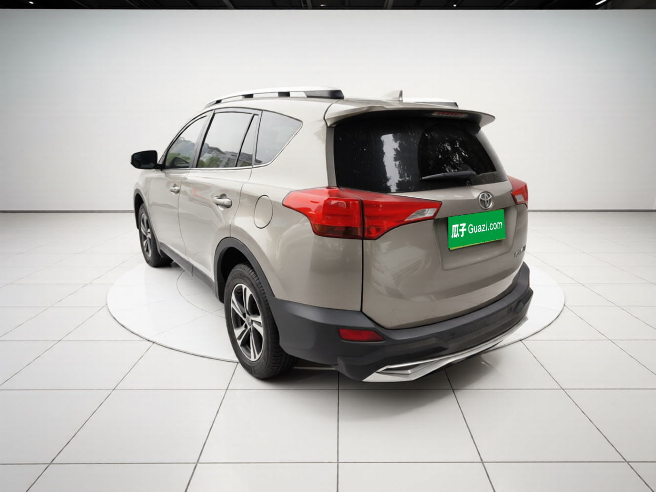 RAV4 2015 2.0L CVT RWD photo 4