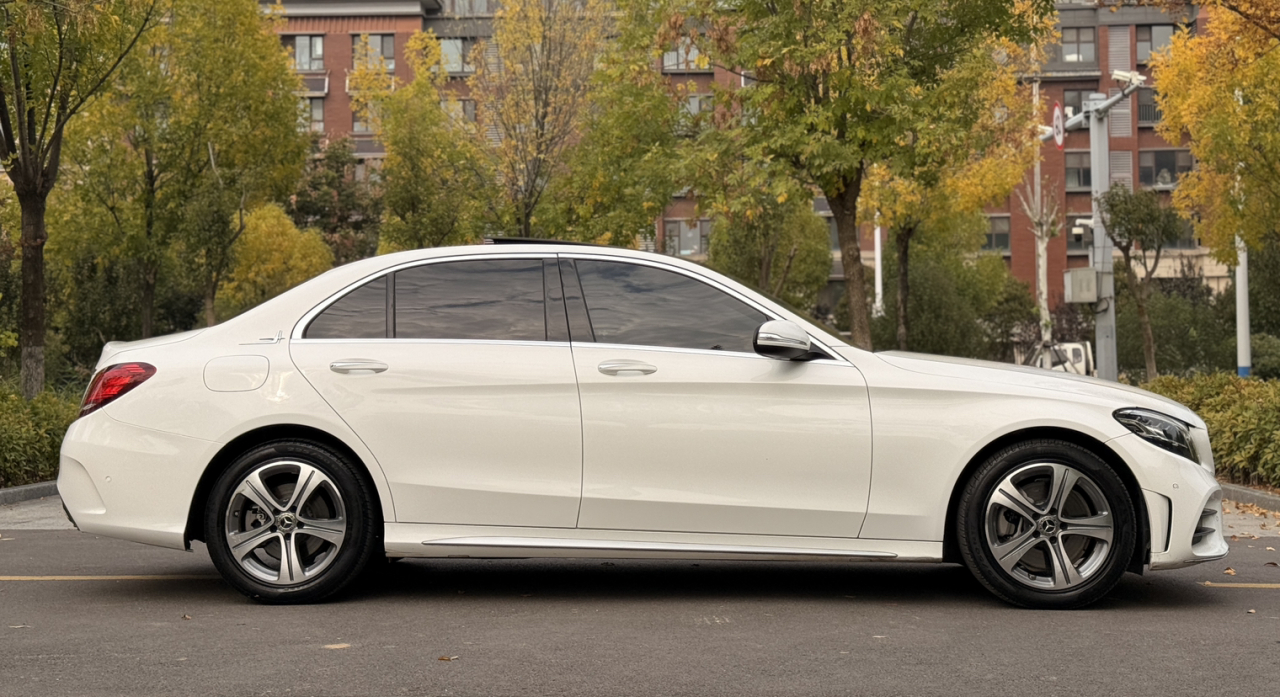 C-Class 2020 Facelift C 260 L Sport photo 3