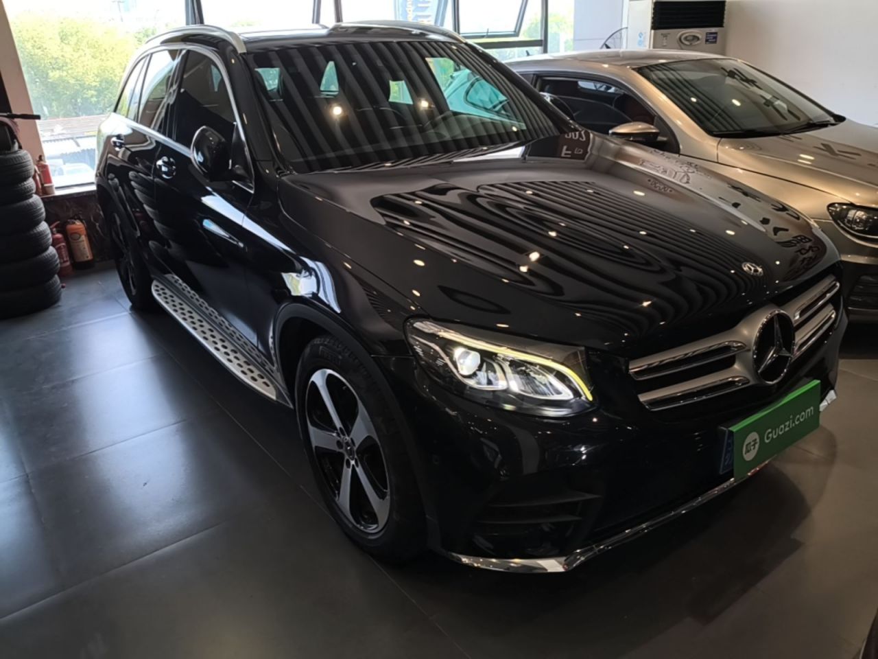 GLC 2018 GLC 260 4MATIC Luxury photo 3