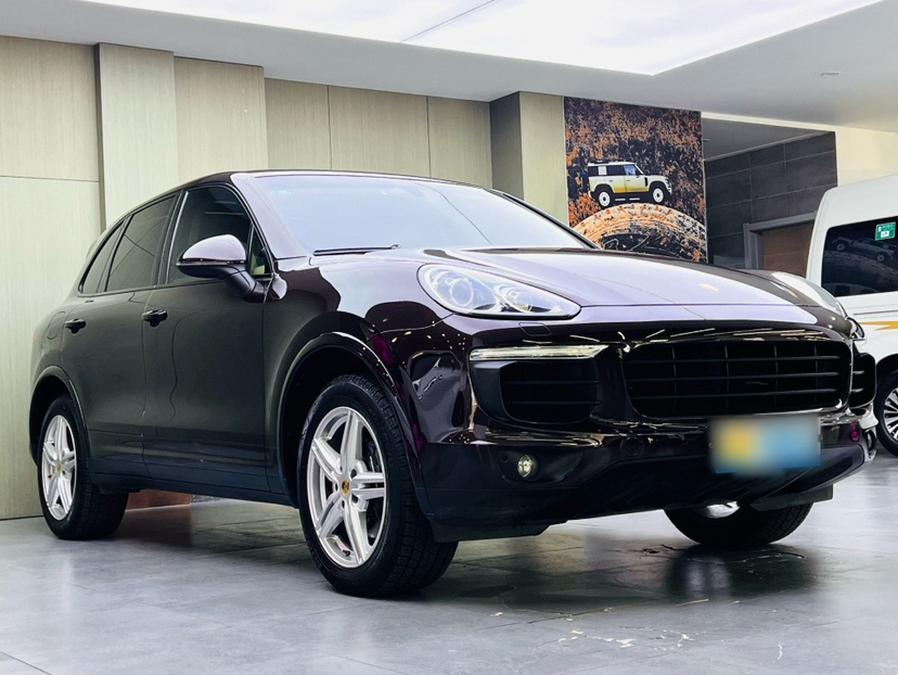 2016 Cayenne Platinum Edition 3.0T photo 2