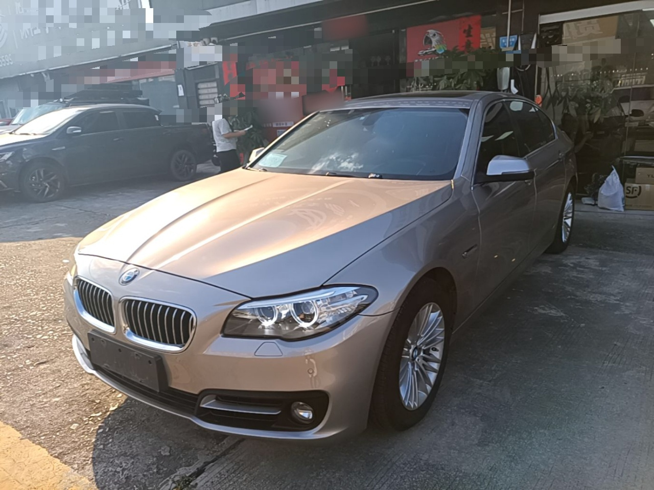 5 Series 2014 525Li Leading