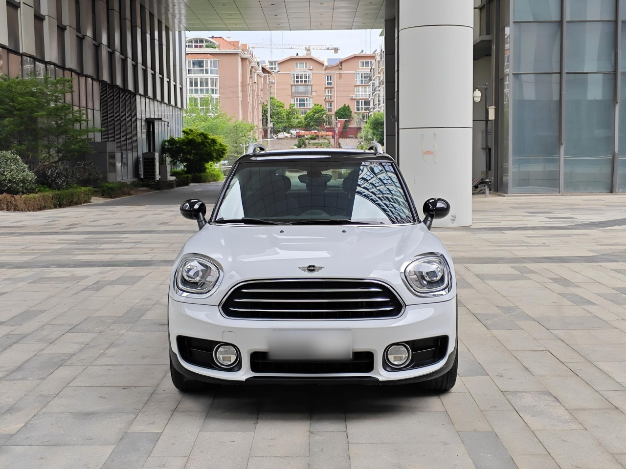 2017 1.5T COOPER ALL4 Wagon photo 2