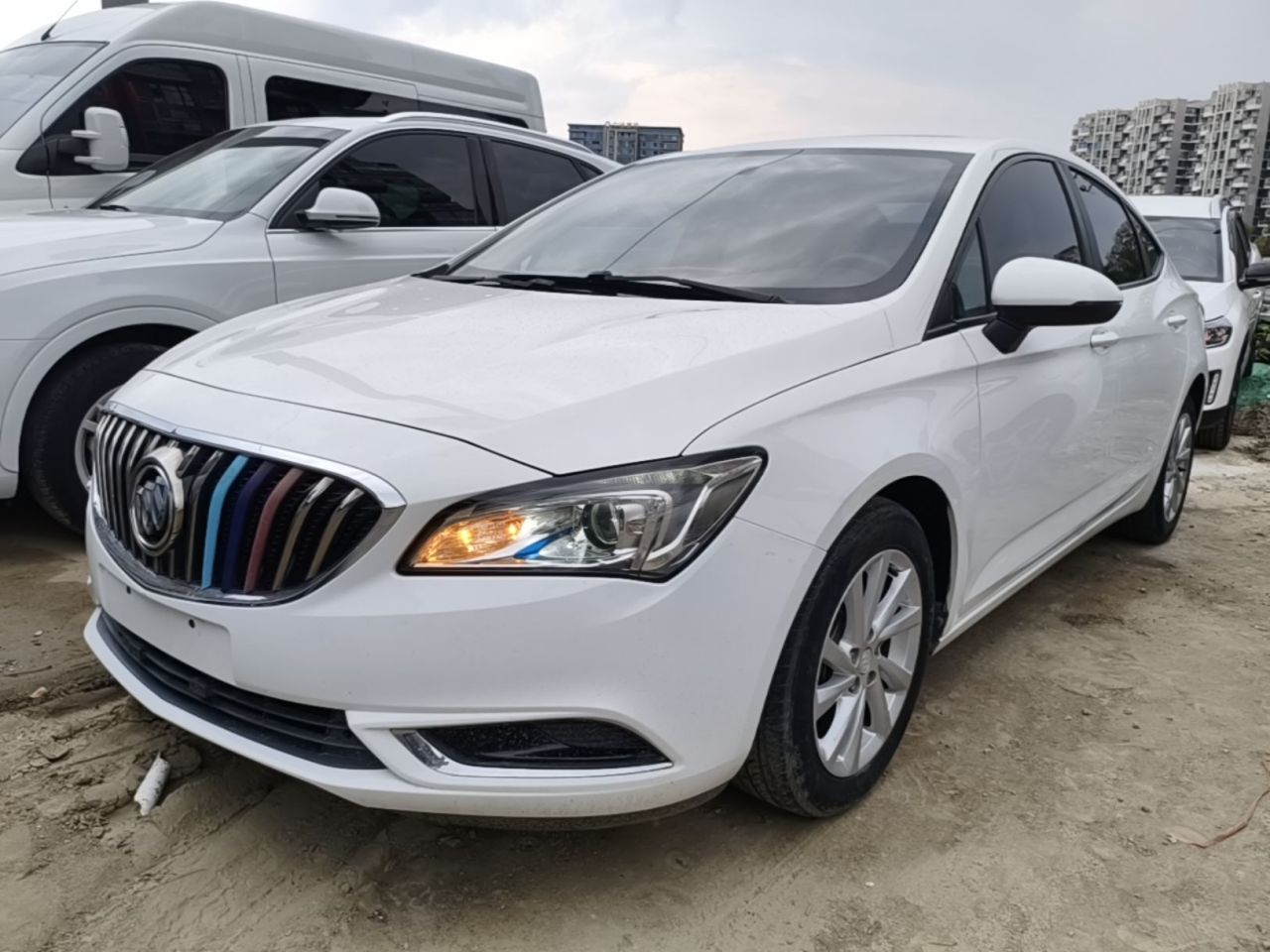 Verano 2017 Sedan 15S AT Leading