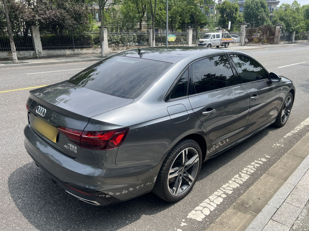 A4L 2022 40 TFSI Luxury Dynamic photo 4