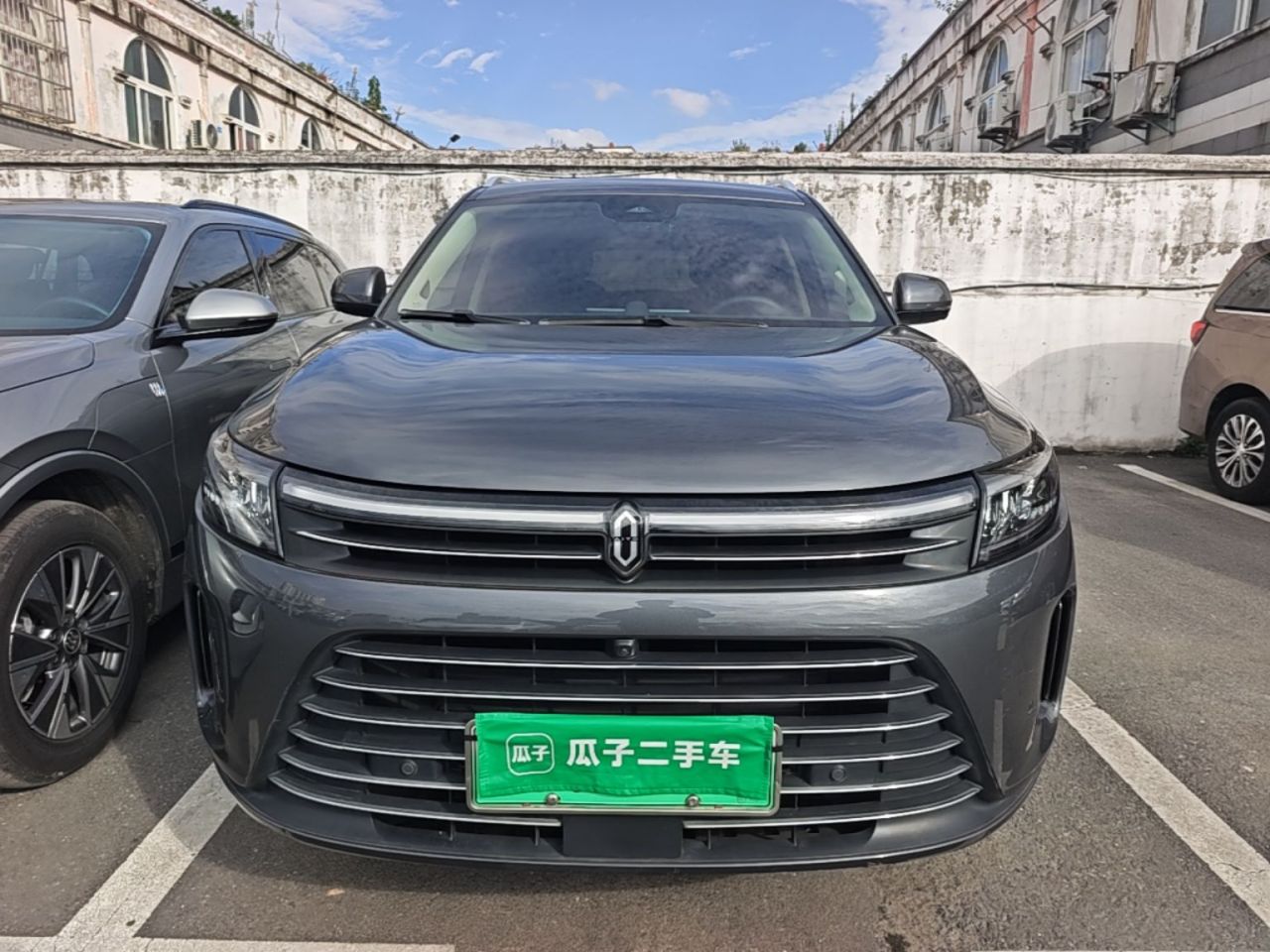 HIMA AITO M7 2022 1.5T AWD Luxury photo 2