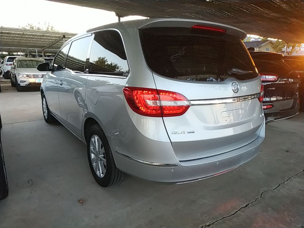 GL8 2018 28T Comfort China VI photo 4
