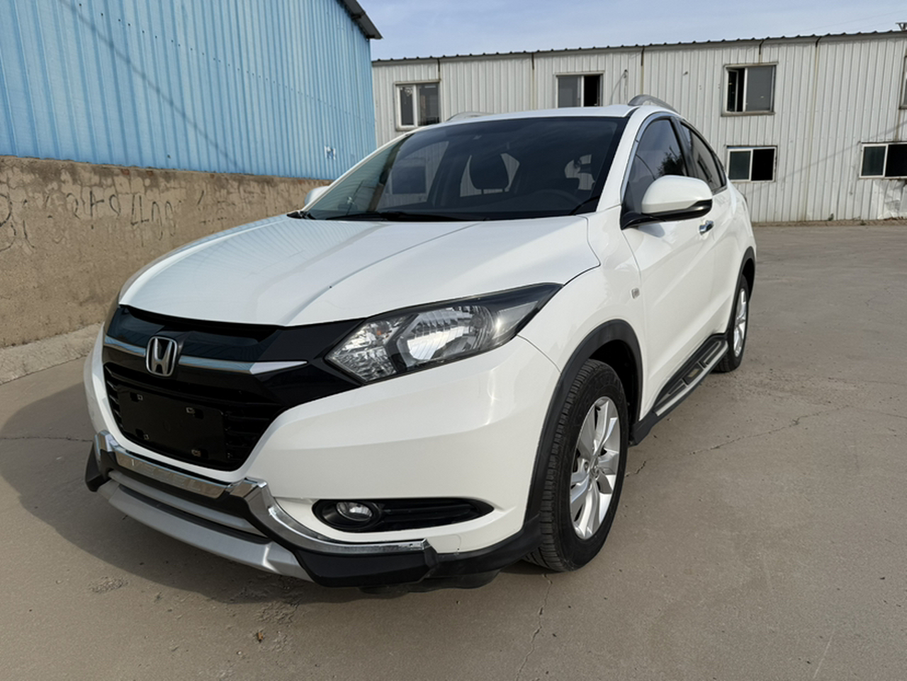 Vezel 2015 1.5L CVT RWD Comfort
