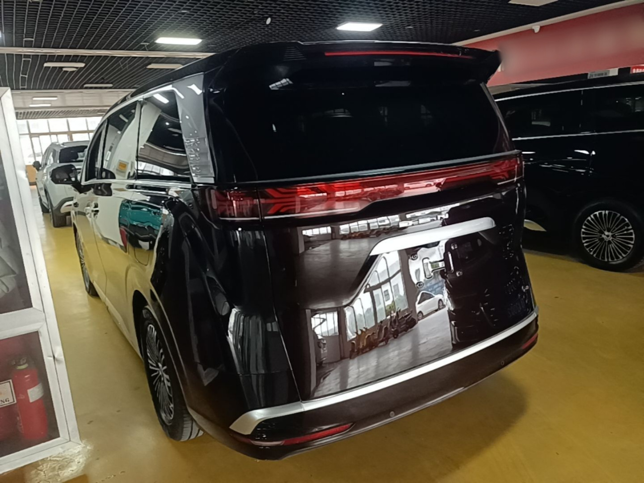 D9 2026 2nd Gen DM-i AWD Premium photo 4