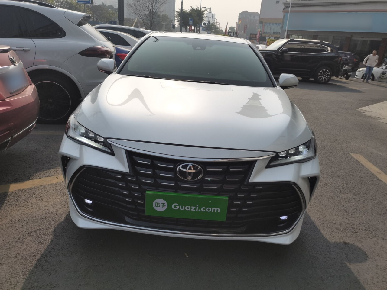 Avalon 2023 2.0L Luxury photo 2