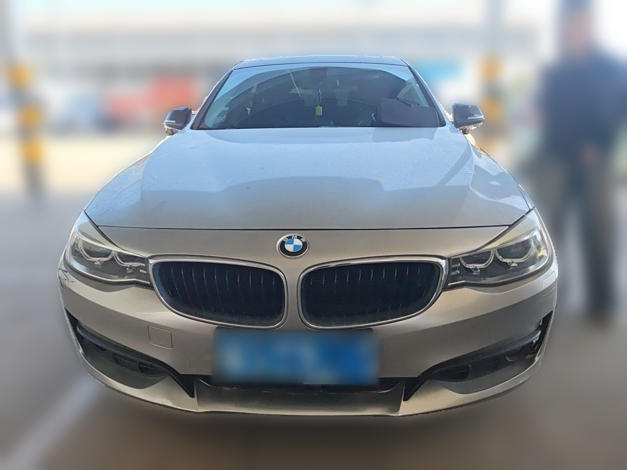 3 SeriesGT 2014 320i Leading photo 2
