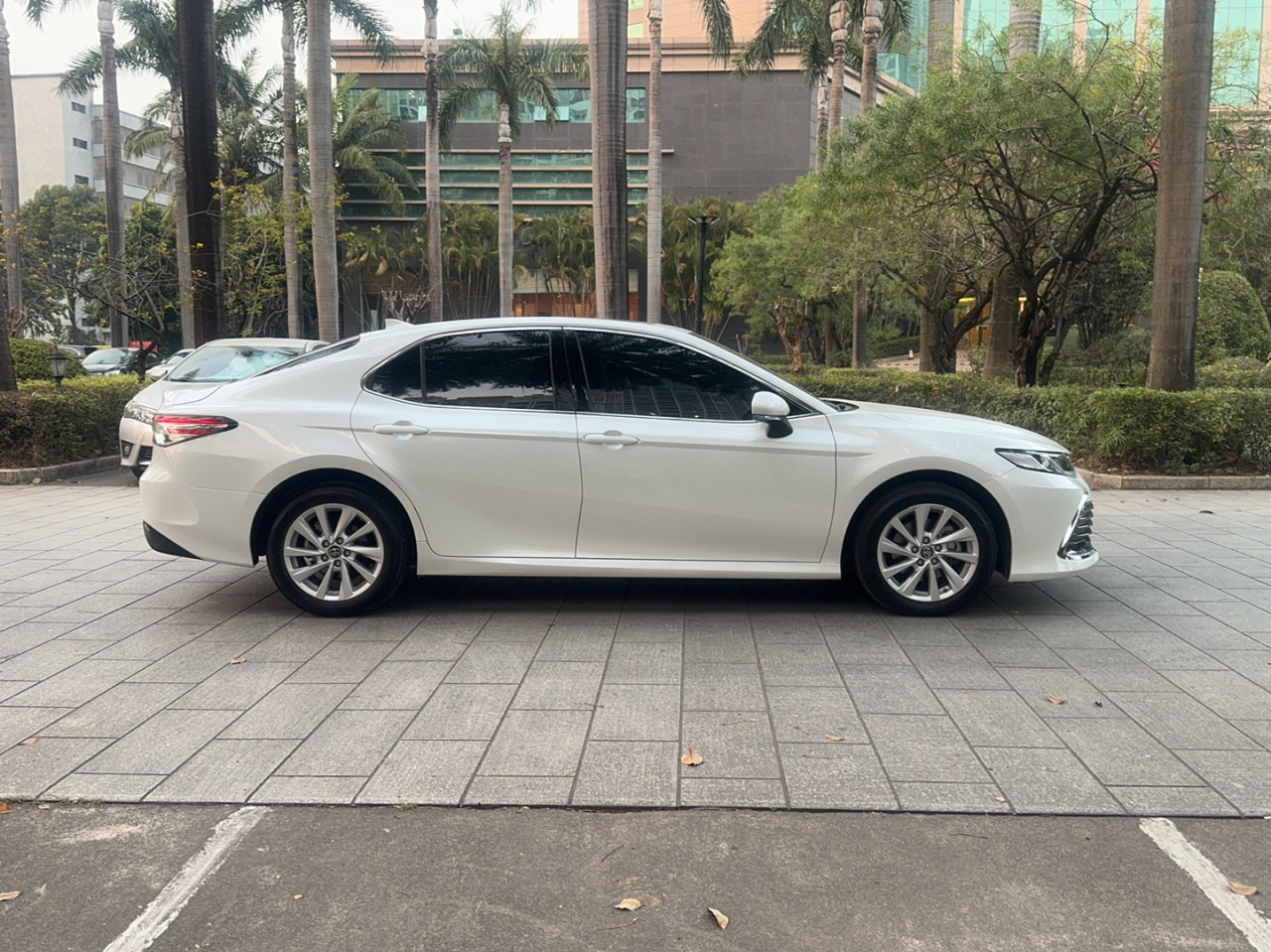 Camry 2022 2.0GVP Leading photo 4
