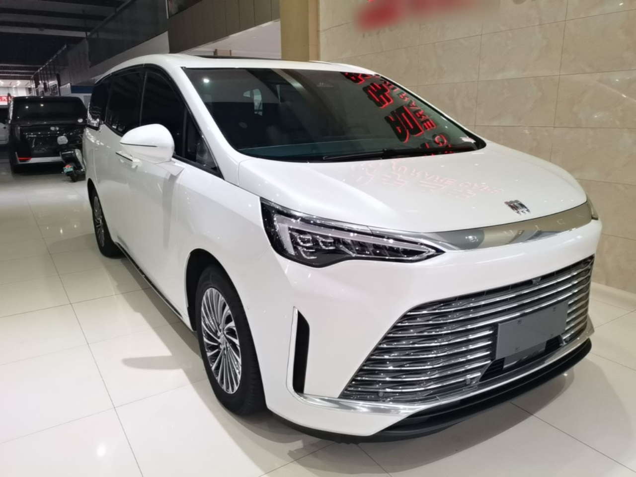2023 2.0T 7-Seater photo 3
