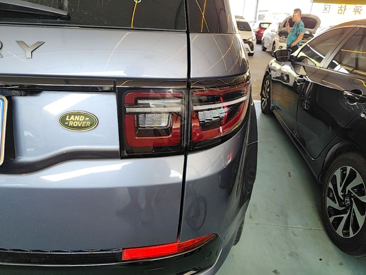 Discovery Sport 2020 249PS R-Dynamic Performance Tech 7-Seater photo 2