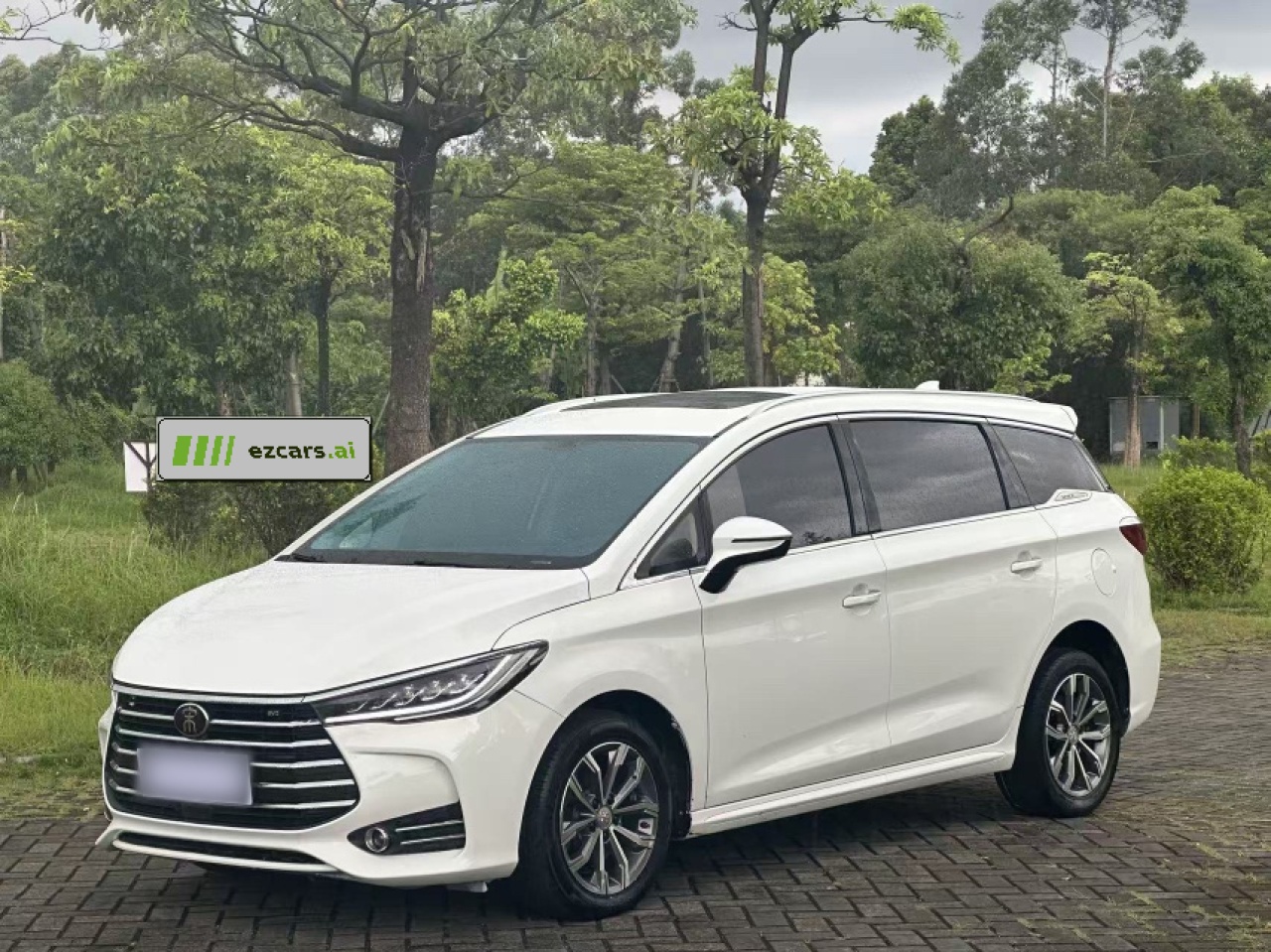 Song MAX 2019 1.5T AT Connected 6-Seater China VI