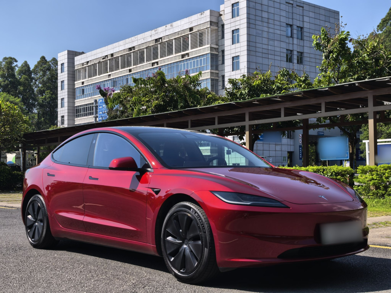 Model 3 2023 RWD photo 3