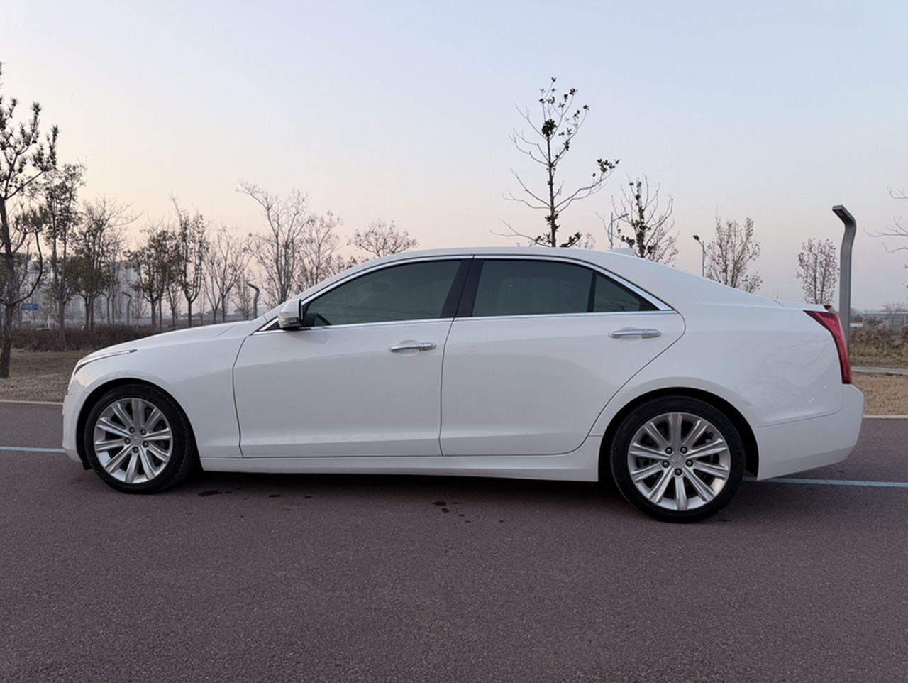 ATS-L 2016 28T Tech photo 4