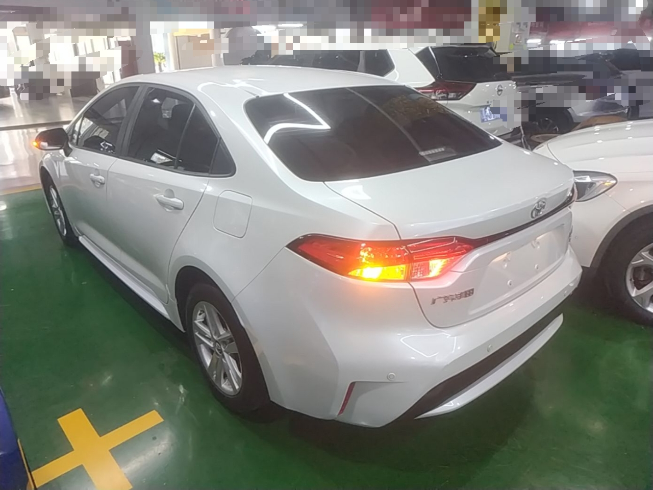 Levin 2021 185T CVT Luxury photo 4