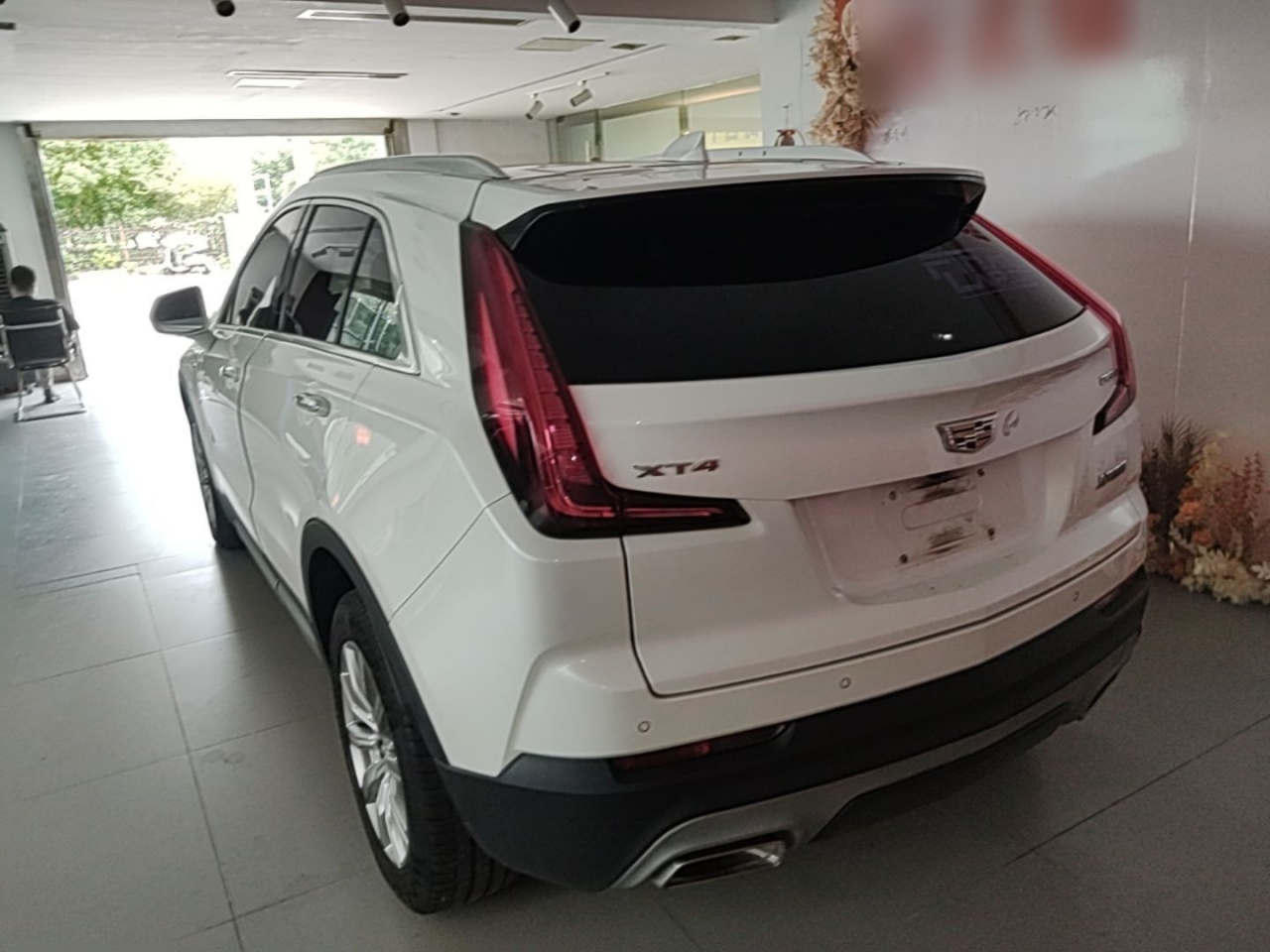 XT4 2018 28T RWD Leading photo 2