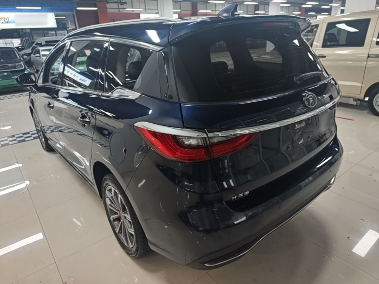 Song MAX 2019 1.5T AT Connected 7-Seater China VI photo 4