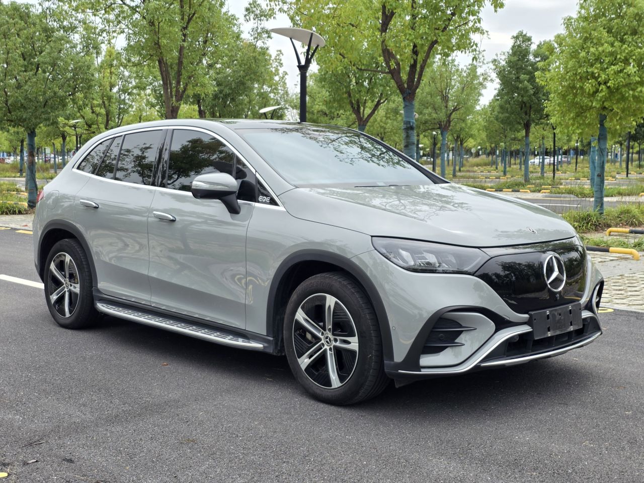EQE SUV 2023 350 4MATIC photo 3