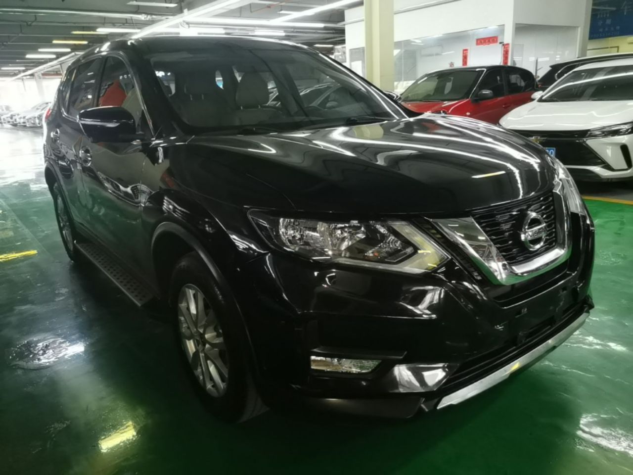 X-Trail 2017 2.0L CVT Comfort 2WD photo 3
