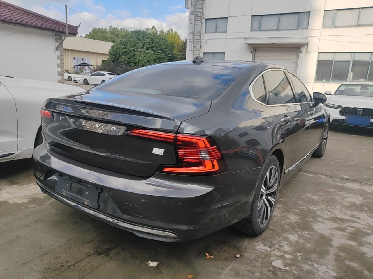 S90 EV 2021 T8 E Hybrid Luxury photo 4