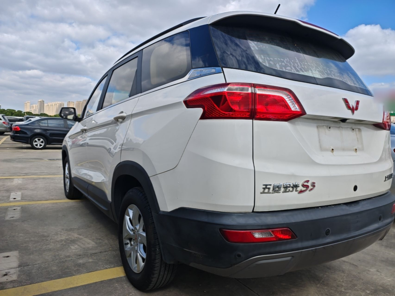 Wuling Hongguang S3 2018 1.5L MT Comfort China V photo 4