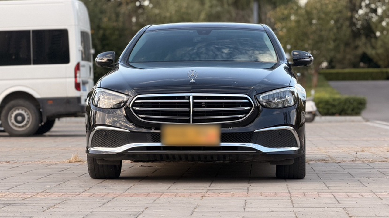 E-Class 2023 E 300 L Fashion photo 3