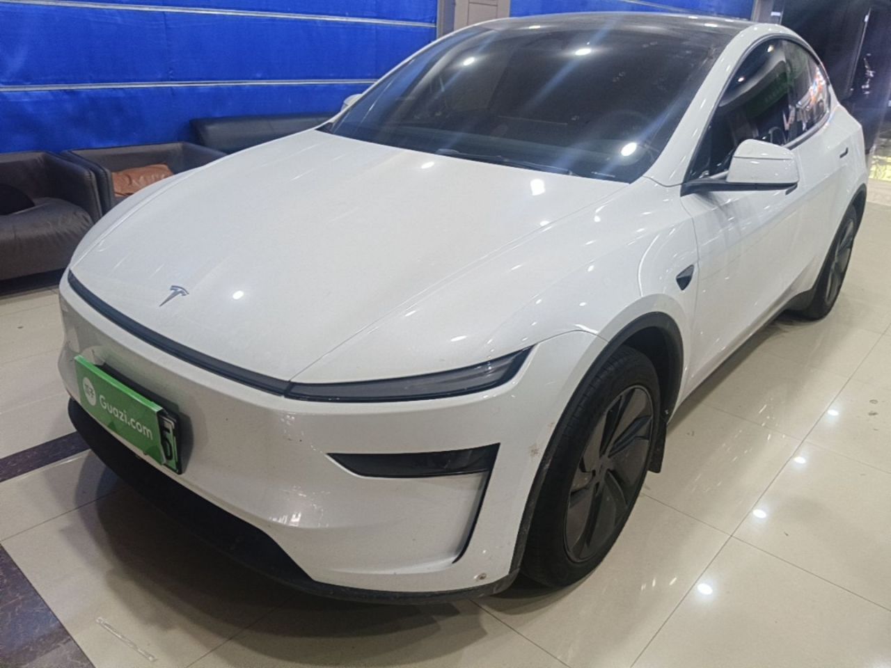 Model Y 2025 RWD