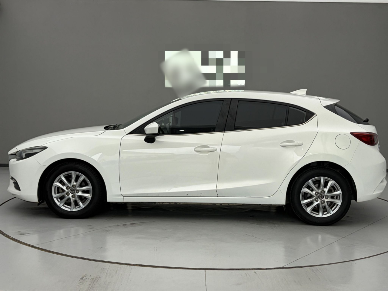 3 Axela 2017 Hatchback 1.5L AT Comfort China V photo 4