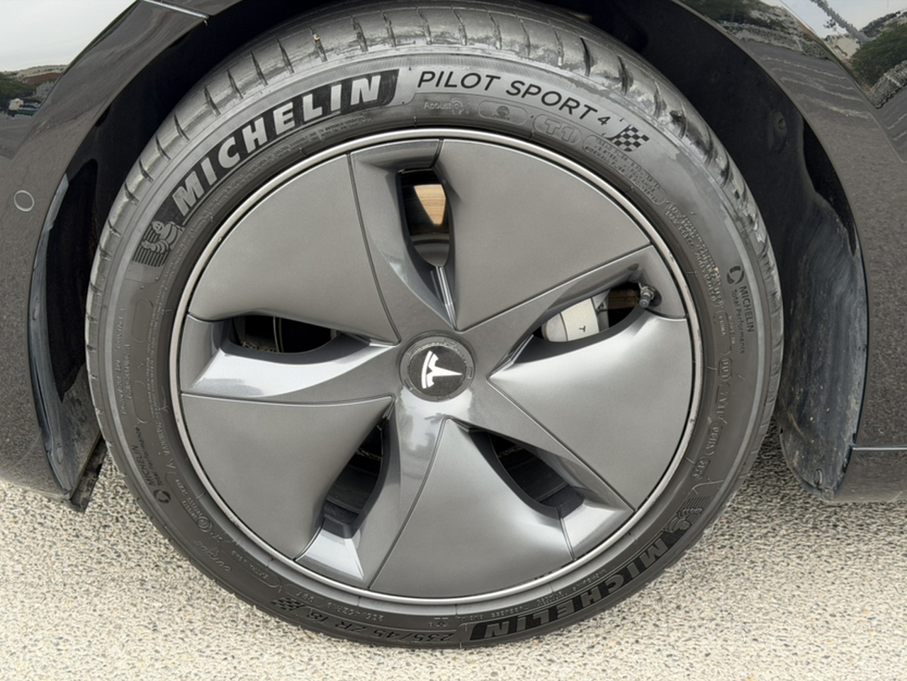 Model 3 2020 Facelift Standard Range RWD Upgraded photo 2