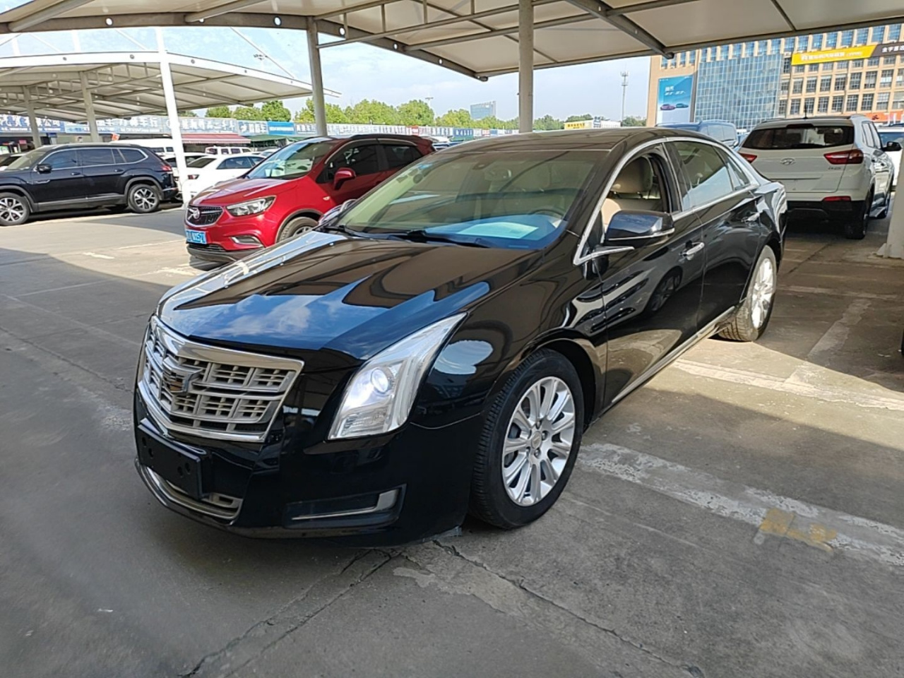 XTS 2016 28T Tech