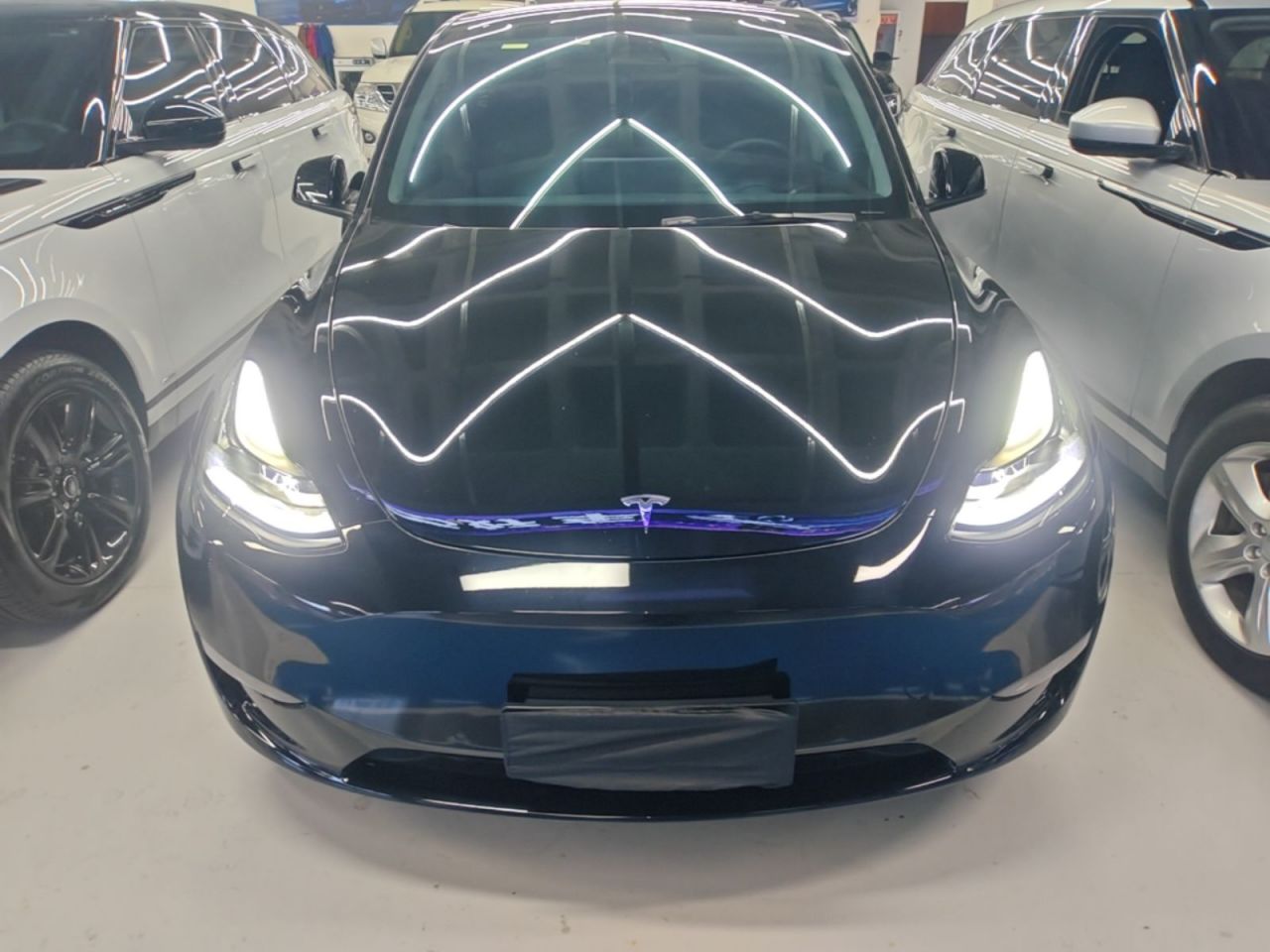 Model Y 2021 Standard Range RWD photo 2