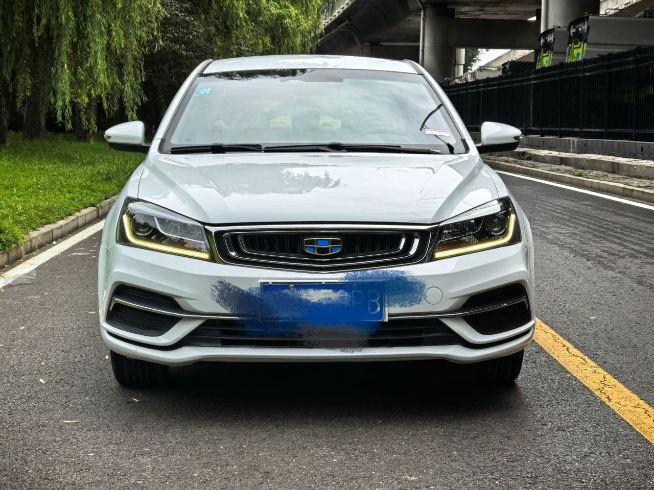 Vision 2018 1.5L MT photo 2