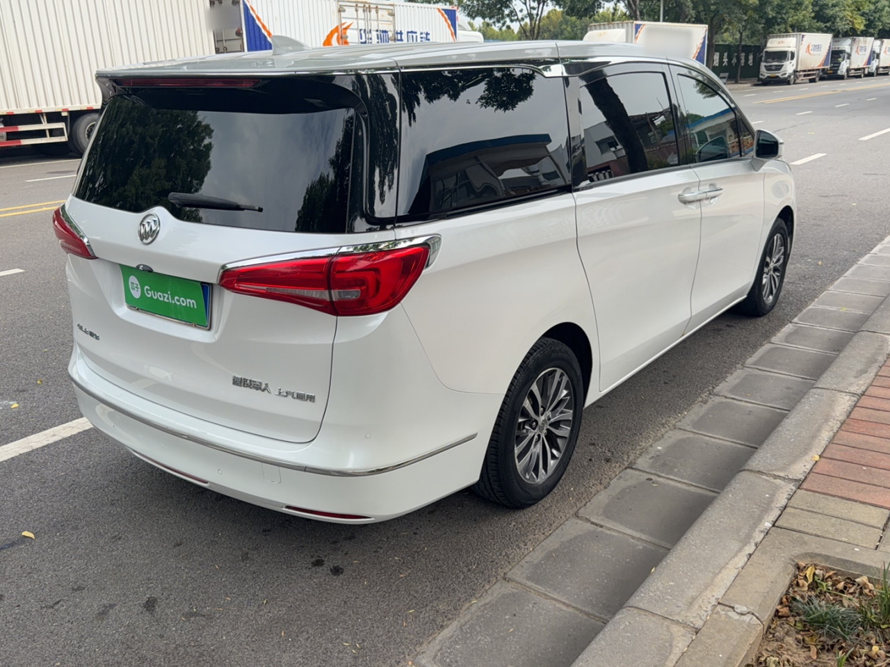 GL8 2017 ES 28T Luxury China V photo 4